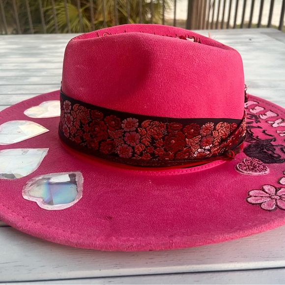 Meet your Posher, Casey - Picture 7 of 12